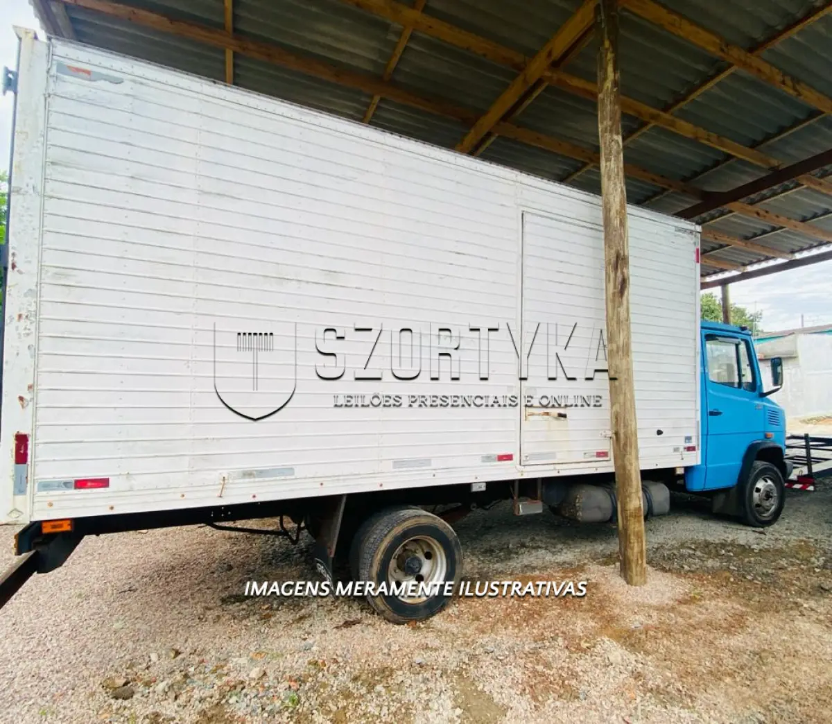 LOTE 001 - MERCEDES BENZ/710, 2002