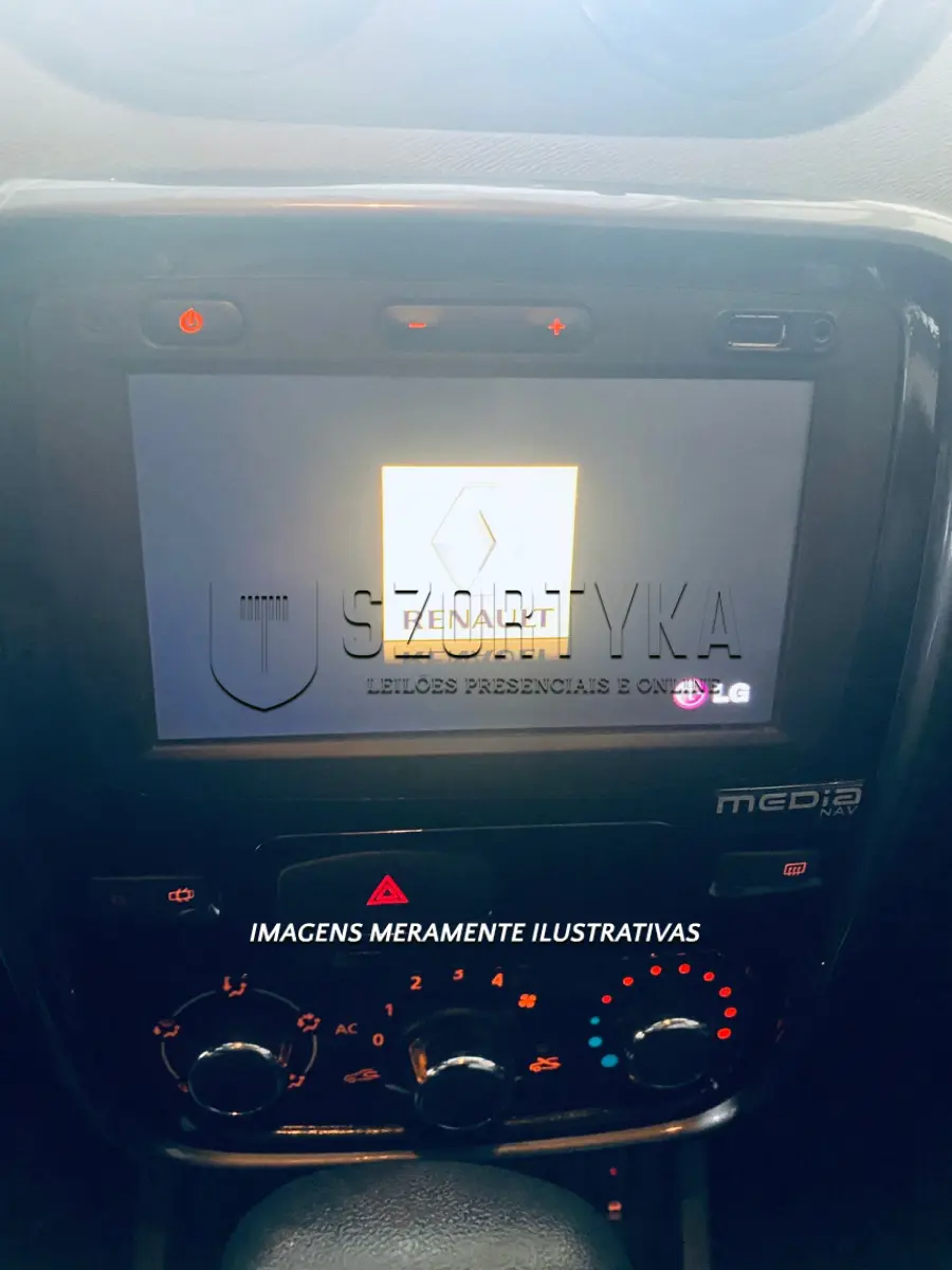 LOTE 001 - UM  RENAULT/DUSTER 4X2, 2013