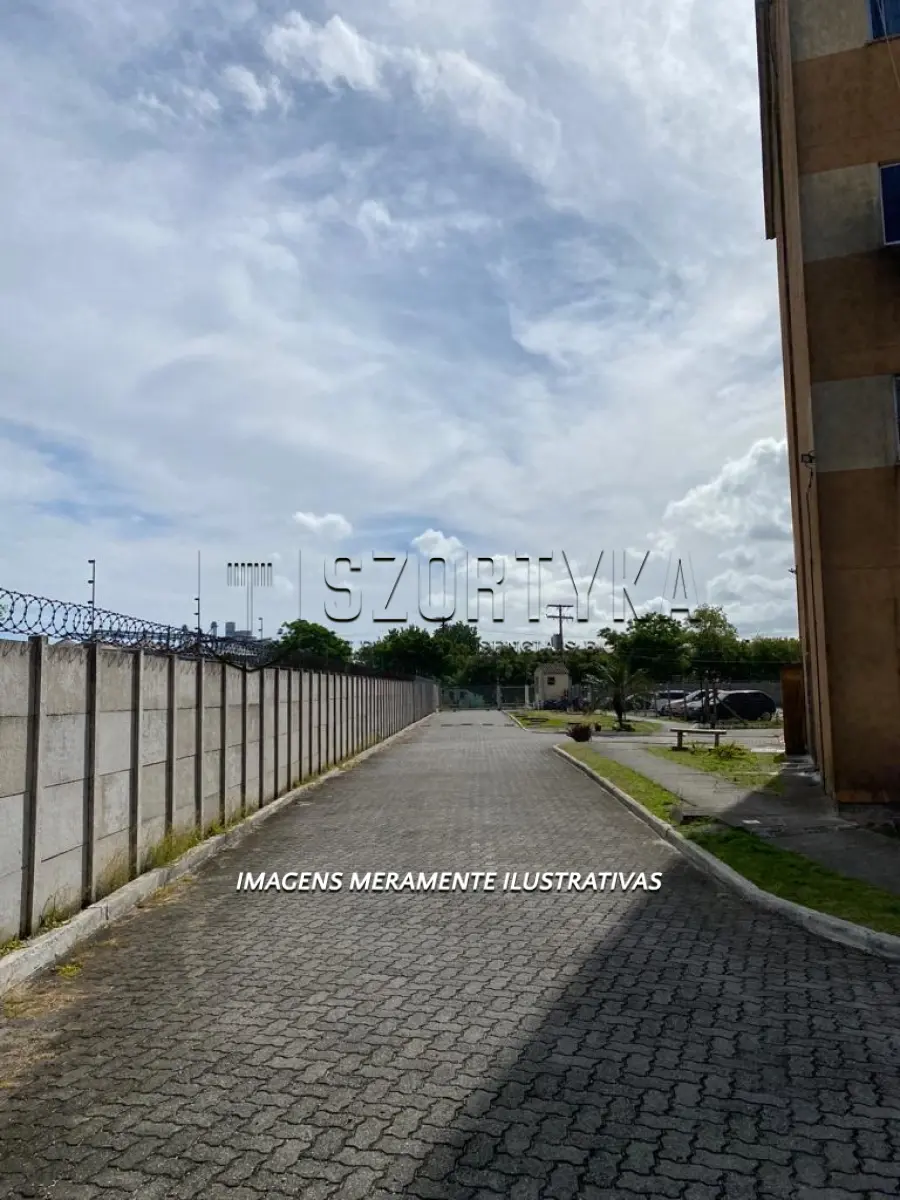 LOTE 001 - UM APARTAMENTO EM PELOTAS