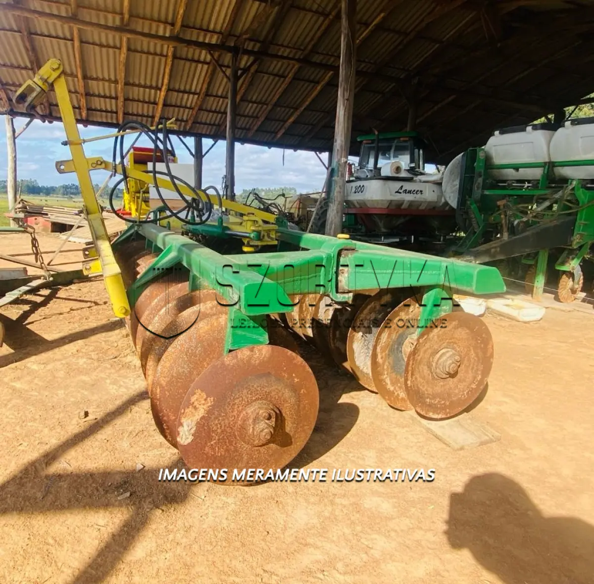 LOTE 001 - UMA GRADE COM 44 DISCOS, MARCA PICCIN