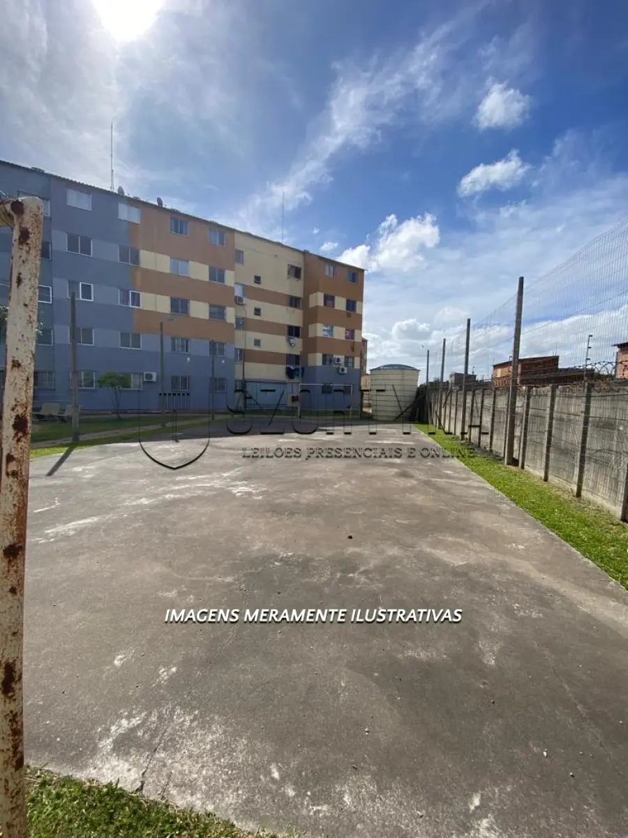 LOTE 001 - UM APARTAMENTO EM PELOTAS