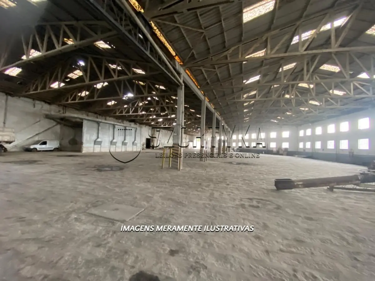 LOTE 001 - Conjunto de prédios edificados em terreno com 14.444, 57 m² na Praça Vinte de Setembro em Pelotas.