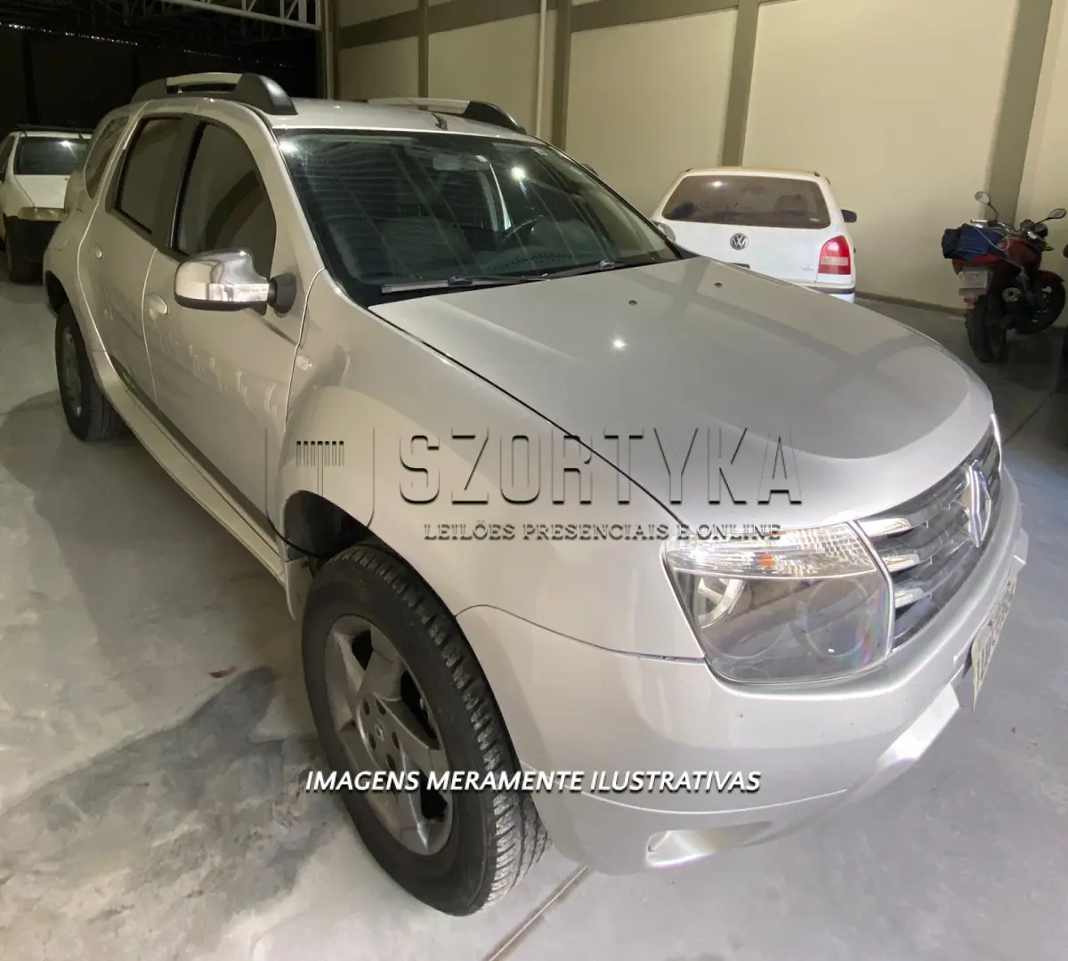 LOTE 001 - UM  RENAULT/DUSTER 4X2, 2013