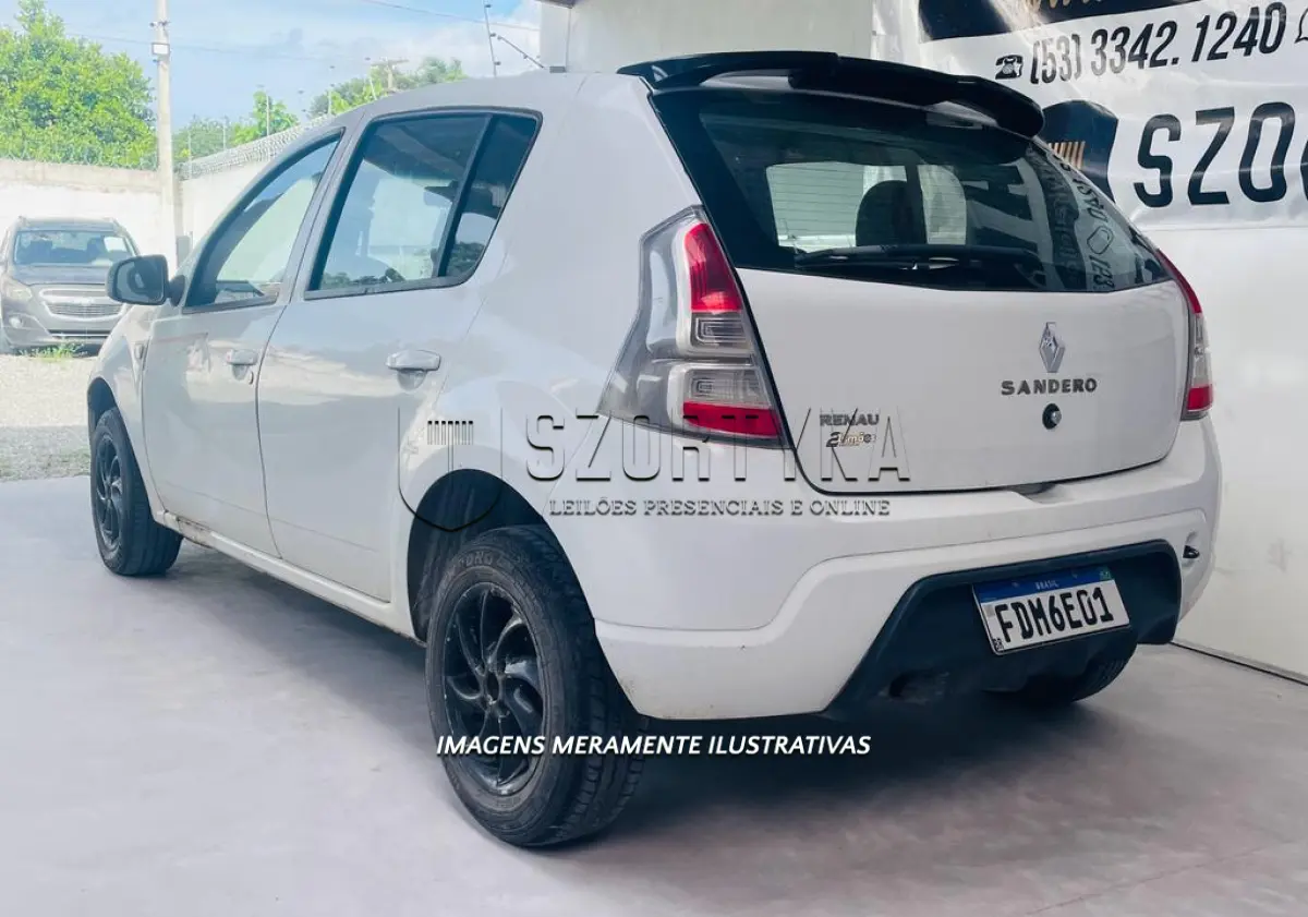 LOTE 001 - RENAULT SANDERO GT LINE 1.6 8V, 2013/2013