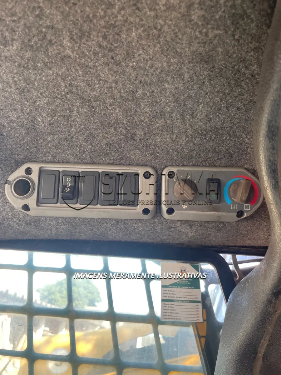 LOTE 005 - TRATOR DE RODAS BOBCAT 2011/2011
