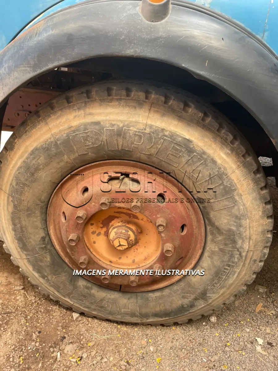 LOTE 004 - CAMINHÃO CAÇAMBA MERCEDES L1113 ANO 1983