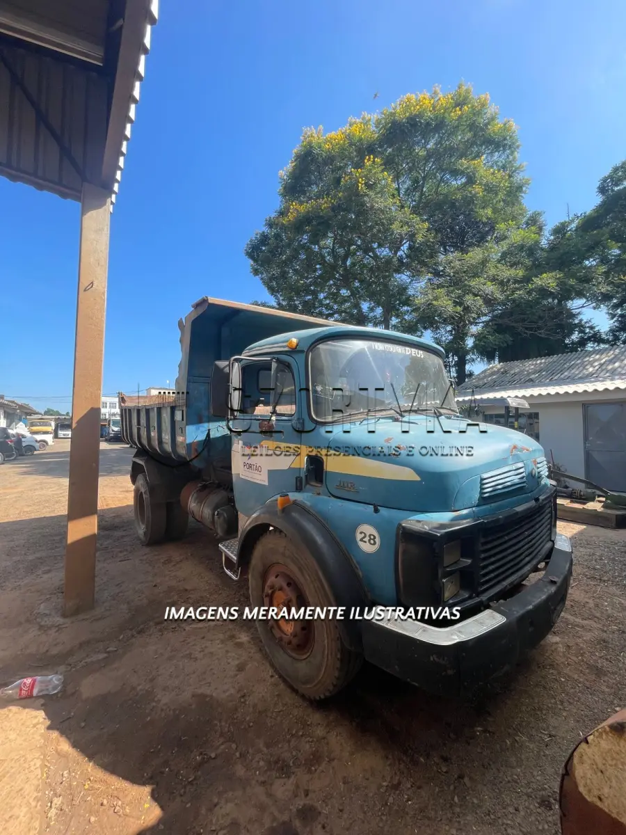 LOTE 004 - CAMINHÃO CAÇAMBA MERCEDES L1113 ANO 1983