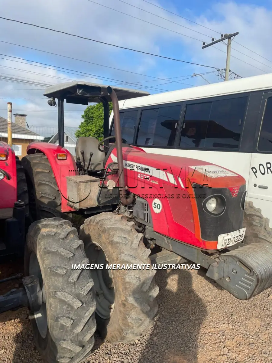 LOTE 009 - TRATOR MASSEY FERGUSON 4275 ANO 2010/2010