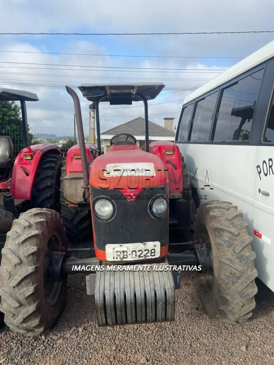 LOTE 009 - TRATOR MASSEY FERGUSON 4275 ANO 2010/2010