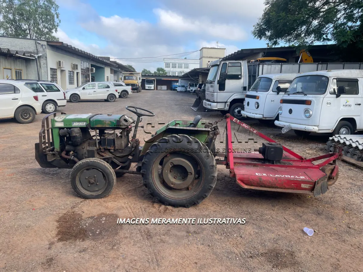 LOTE 006 - TRATOR AGRALLE 4.100 + ROÇADEIRA AGRALLE + PULVERIZADOR
