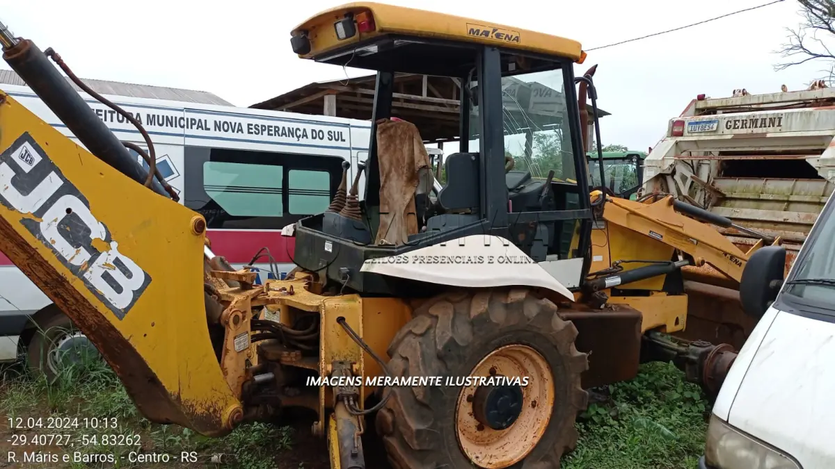LOTE 008 - Retroescavadeira e pá carregadeira frontal, marca JCB, modelo 3C, tração 4X4, 2011