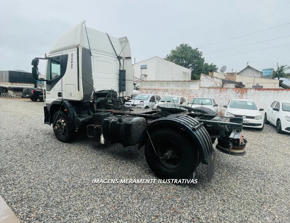 LOTE 001 - CAMINHÃO IVECO/CURSOR 450E33T, 2010/2011