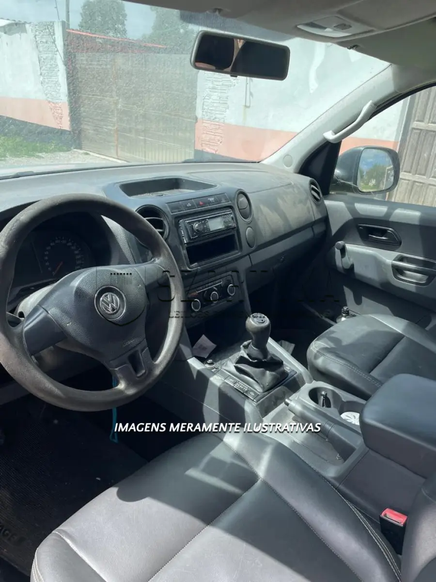 LOTE 001 - AMAROK 4X4, ANO/MOD 2013/2013