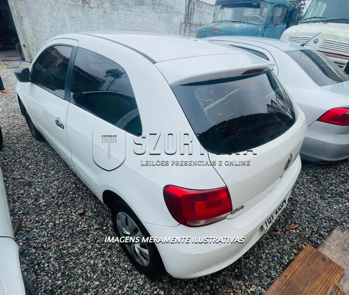 LOTE 005 - VW/GOL, placas IUT2284, cor branca, ano/mod 2013/2014
