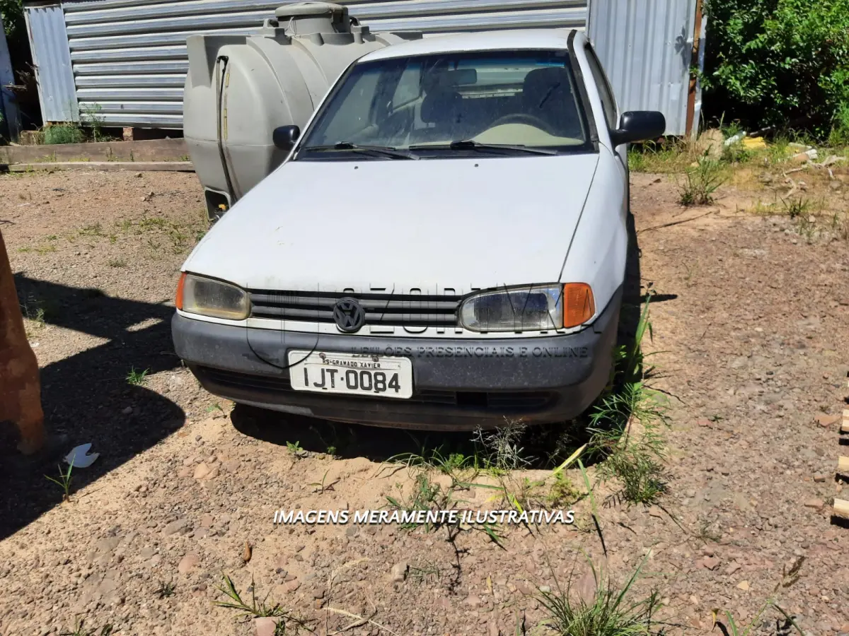 LOTE 011 - Um automóvel  VW/Gol 1,0, 2001, gasolina