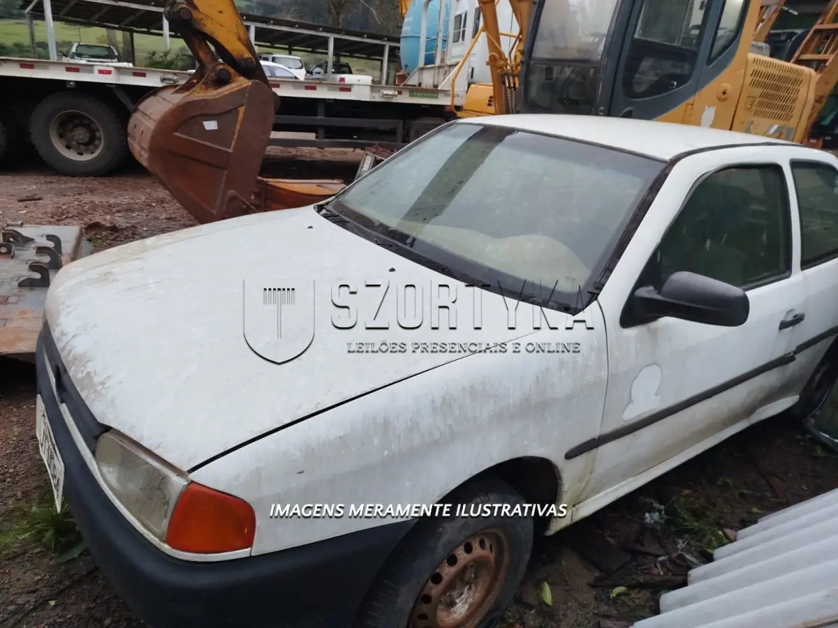 LOTE 011 - Um automóvel  VW/Gol 1,0, 2001, gasolina