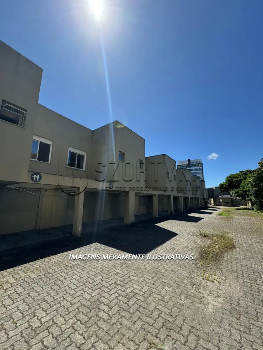 LOTE 001 - ÓTIMO IMÓVEL NA AV. FERREIRA VIANA EM PELOTAS