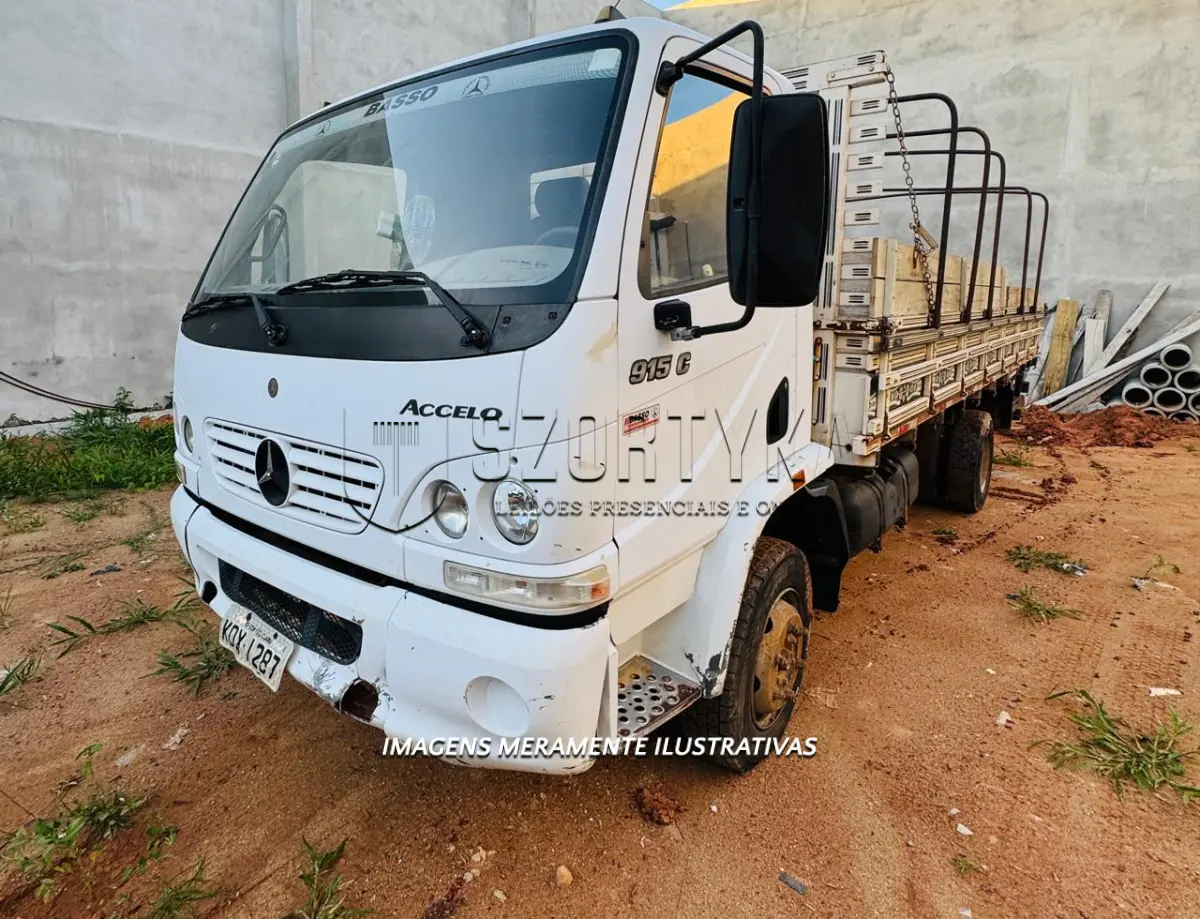 LOTE 001 - MERCEDES-BENZ ACCELO 915C, 2008