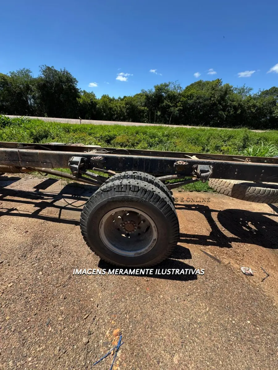 LOTE 001 - FORD CARGO 1317F, ANO/MOD 2003/2003