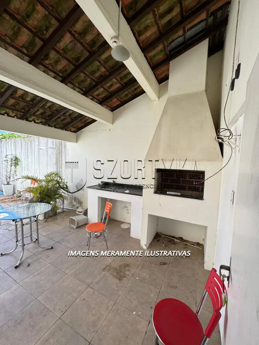LOTE 001 - ÓTIMO IMÓVEL NA AV. FERREIRA VIANA EM PELOTAS