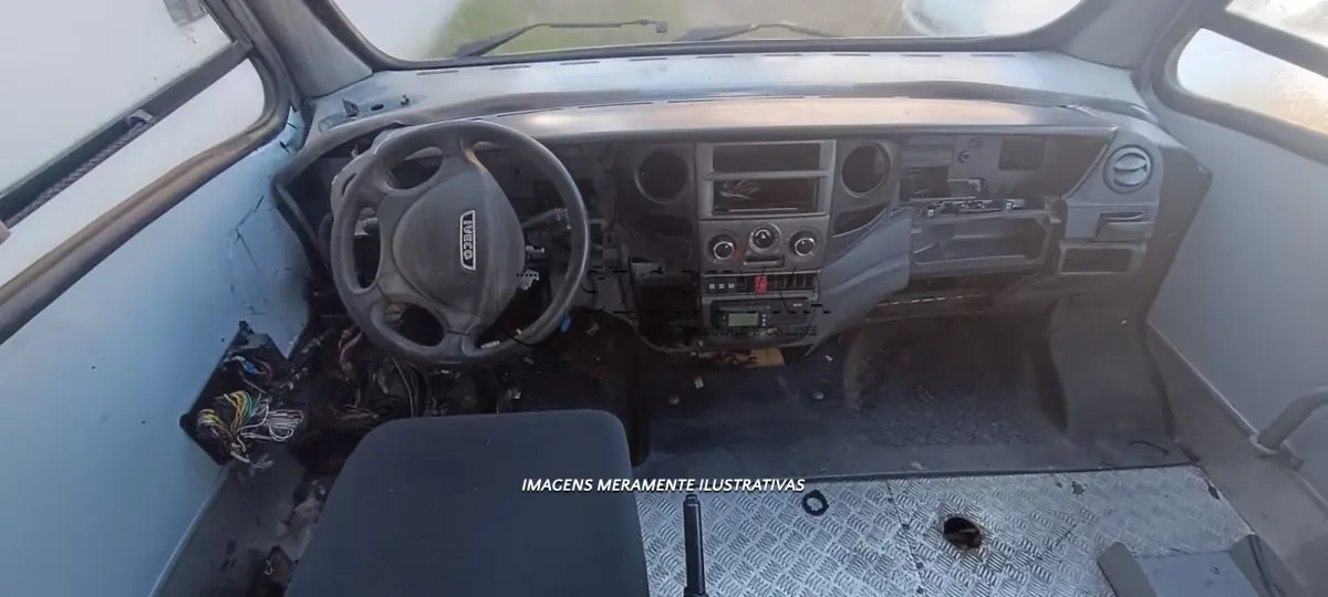 LOTE 007 - IVECO MICROONIBUS, CITYCLASS 70C17, 22P, DIESEL, ANO/MODELO 2015/2015