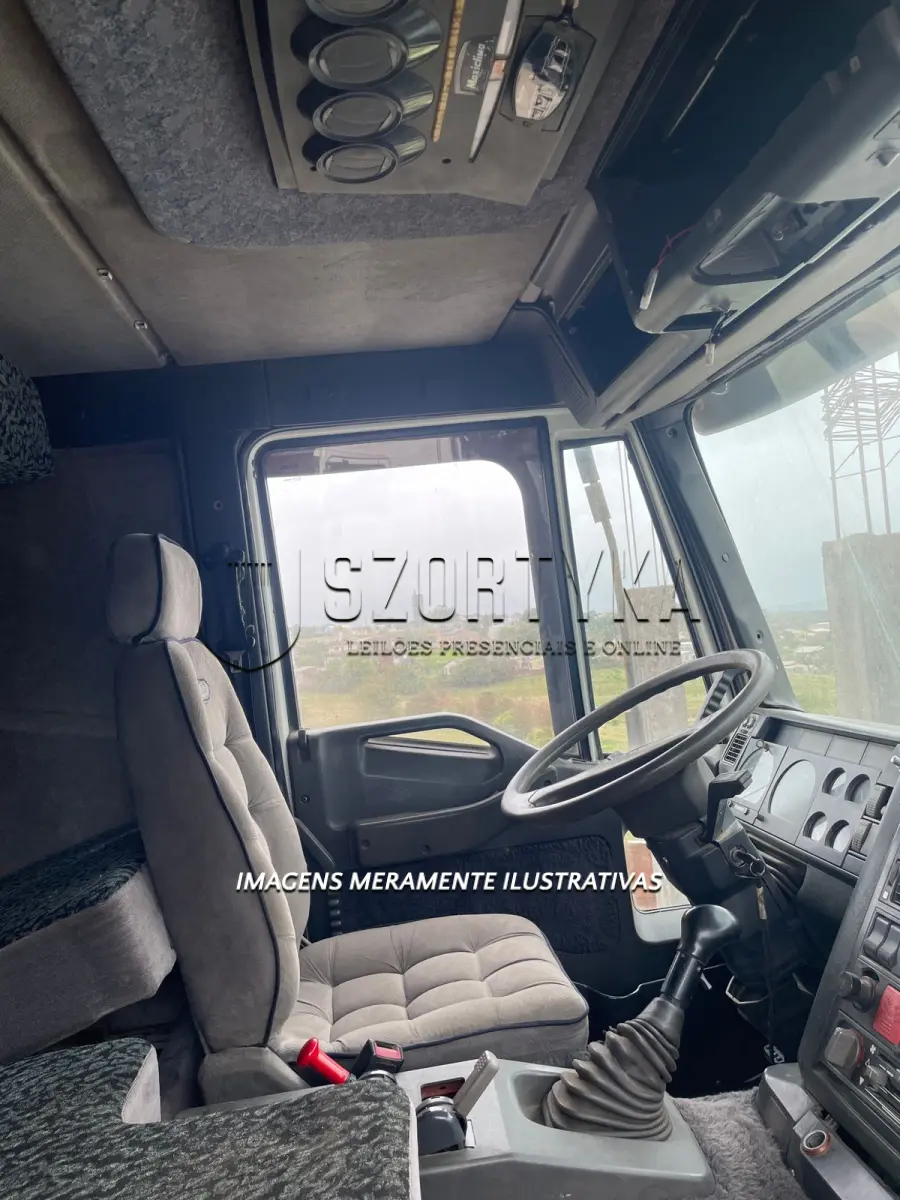 LOTE 002 - Caminhão Iveco/Eurotech 450, ano/mod 2005