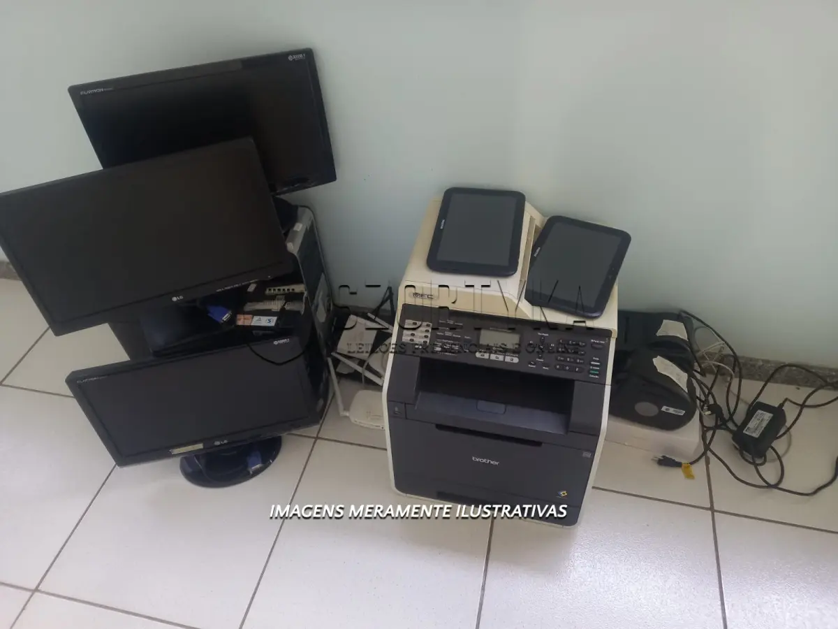 LOTE 013 - LOTE DE MATERIAIS E EQUIPAMENTOS DE INFORMÁTICA