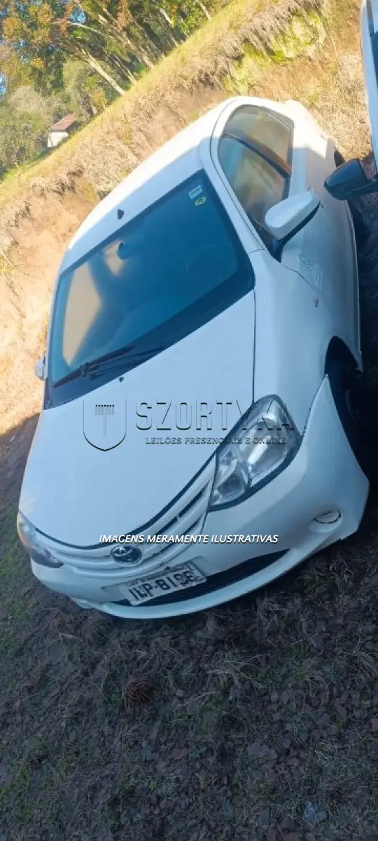 LOTE 002 - TOYOTA ETIOS SD XS 5P, FLEX, ANO/MODELO 2015/2015
