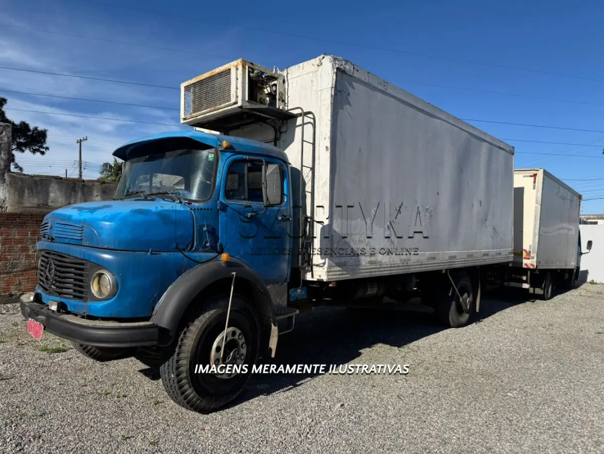 LOTE 003 - 01 (um) caminhão Mercedes Benz 1513, cor azul, com baú frigorífico, ano/mod 1979