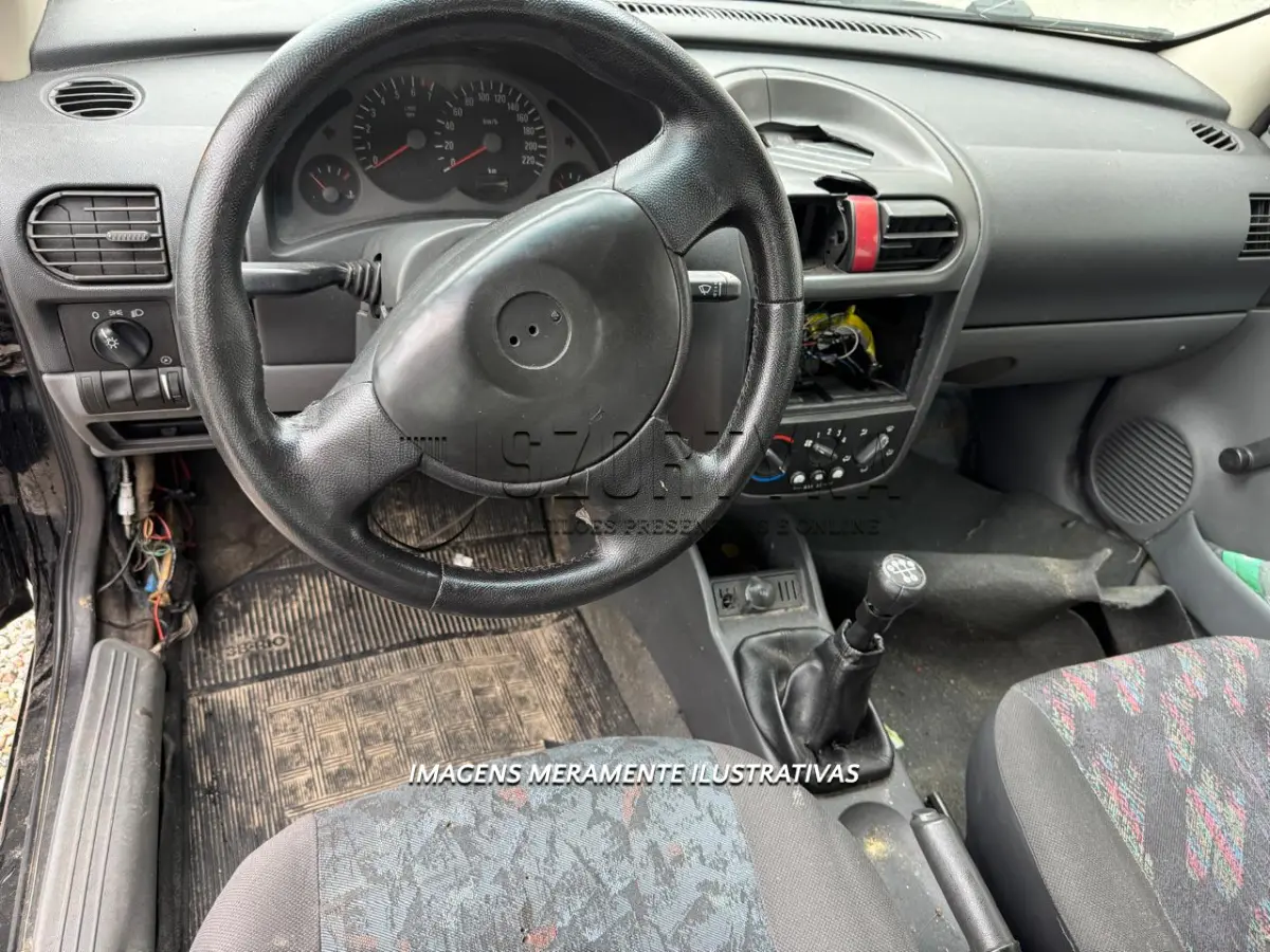 LOTE 001 - GM/CORSA SEDAN, 2005/2005