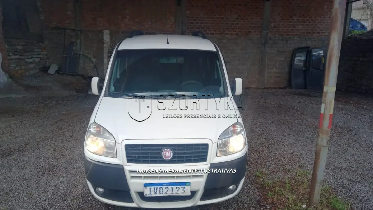 LOTE 005 - VEÍCULO FIAT/DOBLO PLACAS IVD2I23 ANO/MOD 2014, COR BRANCA.
