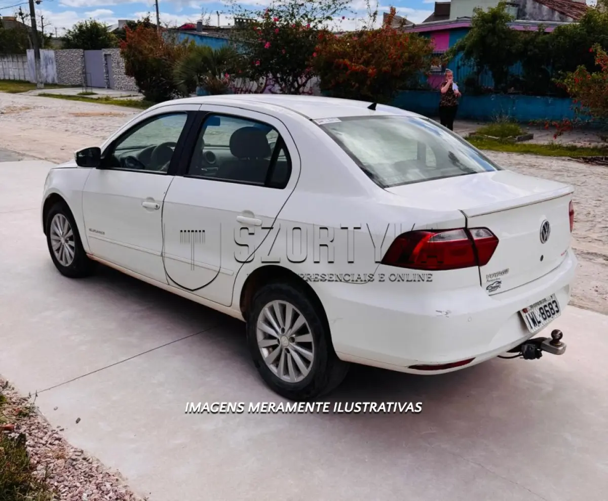 LOTE 001 - VW/VOYAGE CL, 2015