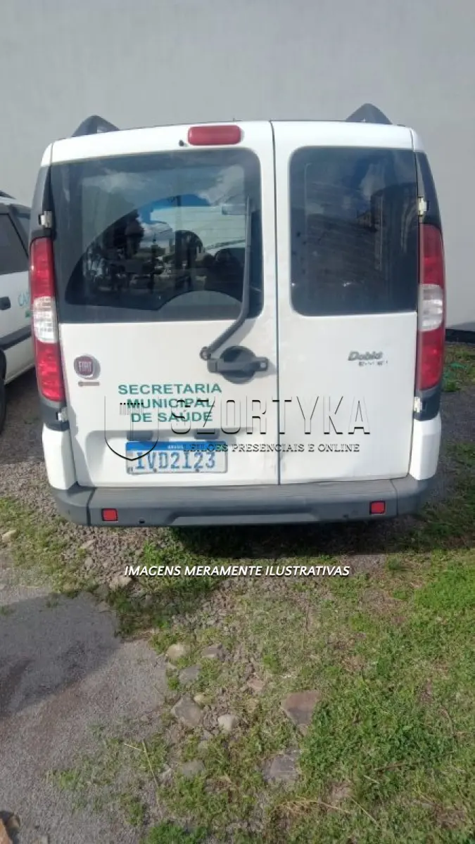 LOTE 005 - VEÍCULO FIAT/DOBLO PLACAS IVD2I23 ANO/MOD 2014, COR BRANCA.