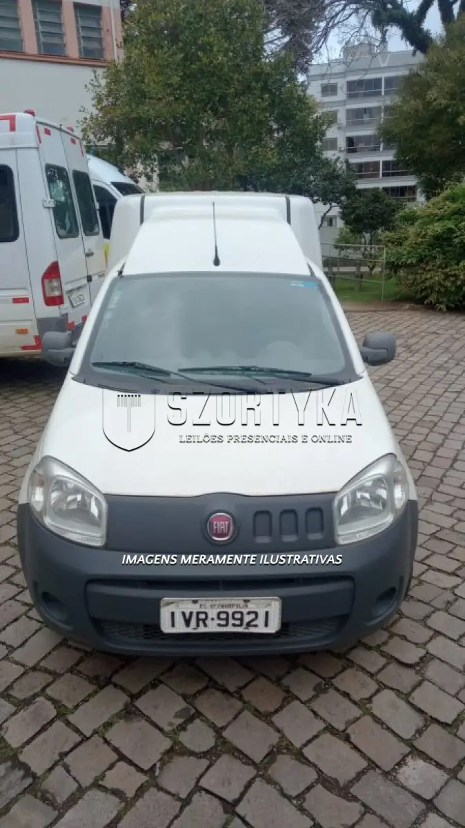 LOTE 019 - VEÍCULO FIAT/FIORINO FURGÃO 1.4, PLACAS IVR9921, ANO/MOD 2014/2014