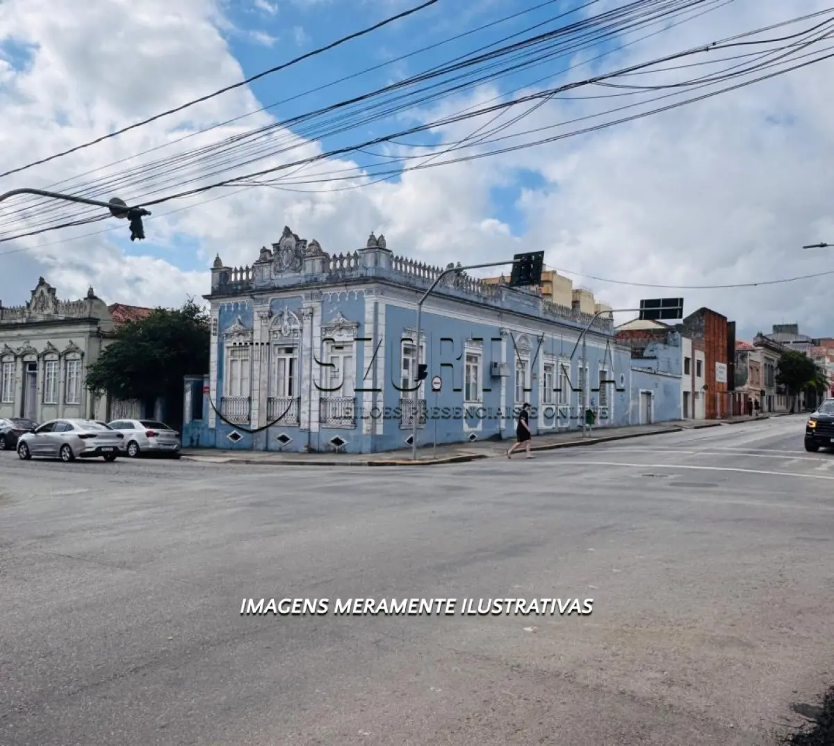 LOTE 001 - PRÉDIO CLÁSSICO EM ESQUINA NOBRE NO CENTRO DA CIDADE