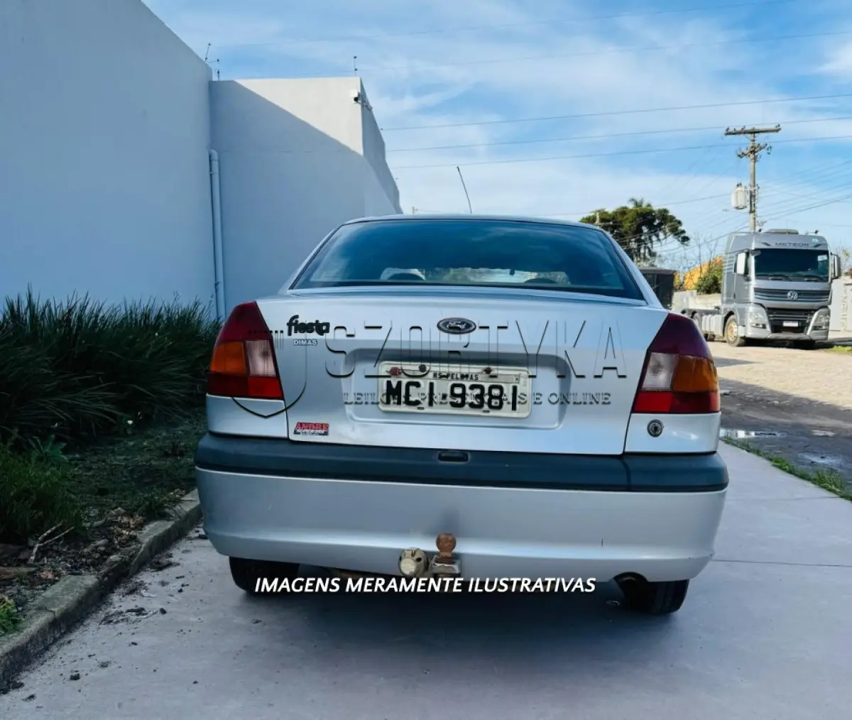 LOTE 001 - FORD FIESTA STREET,  2001/2002