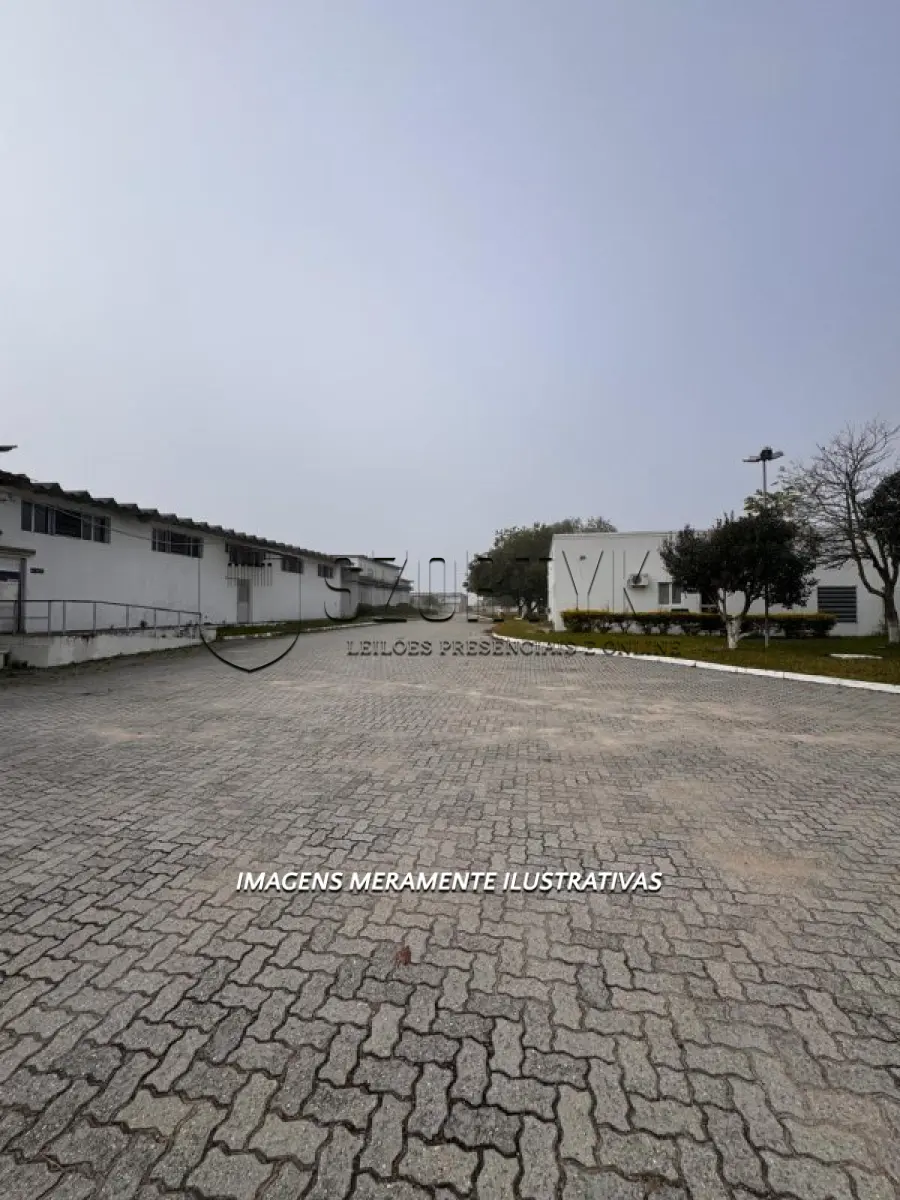 LOTE 001 - IMÓVEL INDUSTRIAL COM ÁREA DE 13,3193 HA COM ESTRUTURA DE FRIGORÍFICO