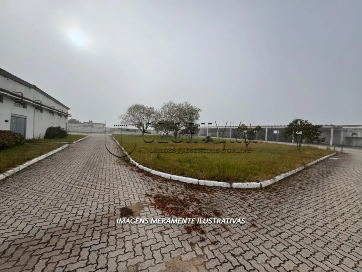 LOTE 001 - IMÓVEL INDUSTRIAL COM ÁREA DE 13,3193 HA COM ESTRUTURA DE FRIGORÍFICO