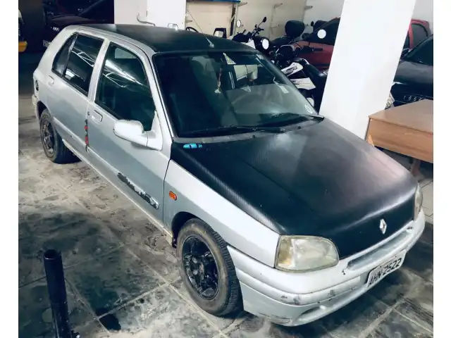 LEILÃO DE UM RENAULT CLIO 1997