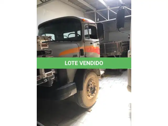 LEILÃO DE UM CAMINHÃO MERCEDES BENZ, L1318, TRUCK, ano/mod 1988/1988