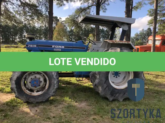 LEILÃO DE UM TRATOR FORD 7610 III, 4X4 ANO 1989