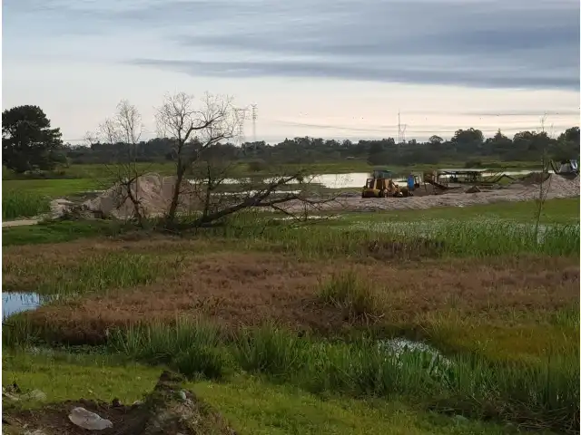 Leilão de  37,5m³ de areia média lavada.