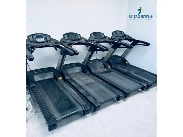 LEILÃO DE 04 ESTEIRAS ELÉTRICAS PROFISSIONAL E INCLINÁVEL MARCA MOVEMENT MODELO RT350