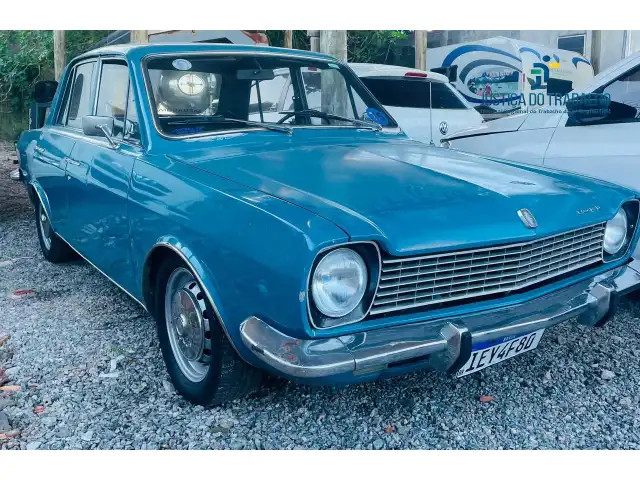 LEILÃO DE UM FORD/CORCEL LUXO 4 PORTAS 1975