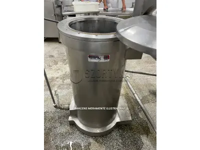 01 (uma) Embutideira para 100 Kg, em inox, fabricante Confrimaq