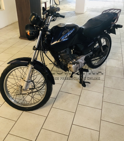 Leilão de uma motocicleta marca HONDA/CG 125 TITAN KS.