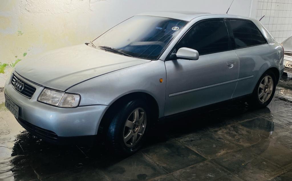Leilão de um Audi A3, ano 1997