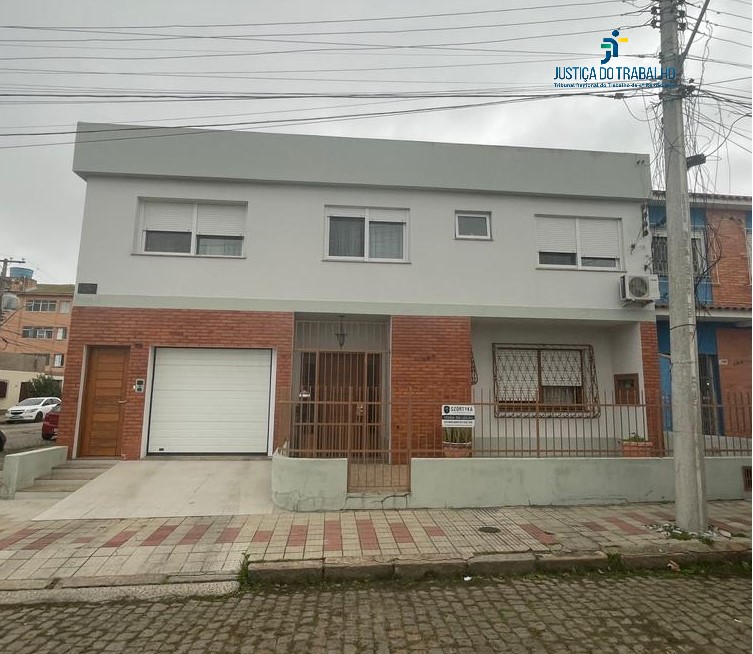 LEILÃO DE UM IMÓVEL NA CIDADE DE RIO GRANDE COM 92,96 m²