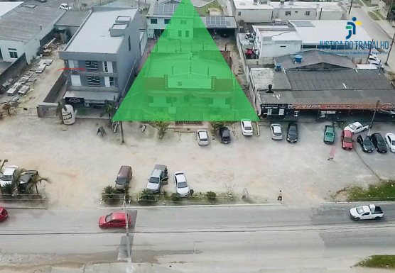 LEILÃO DE UM ÓTIMO IMÓVEL COMERCIAL E RESIDENCIAL EM PELOTAS