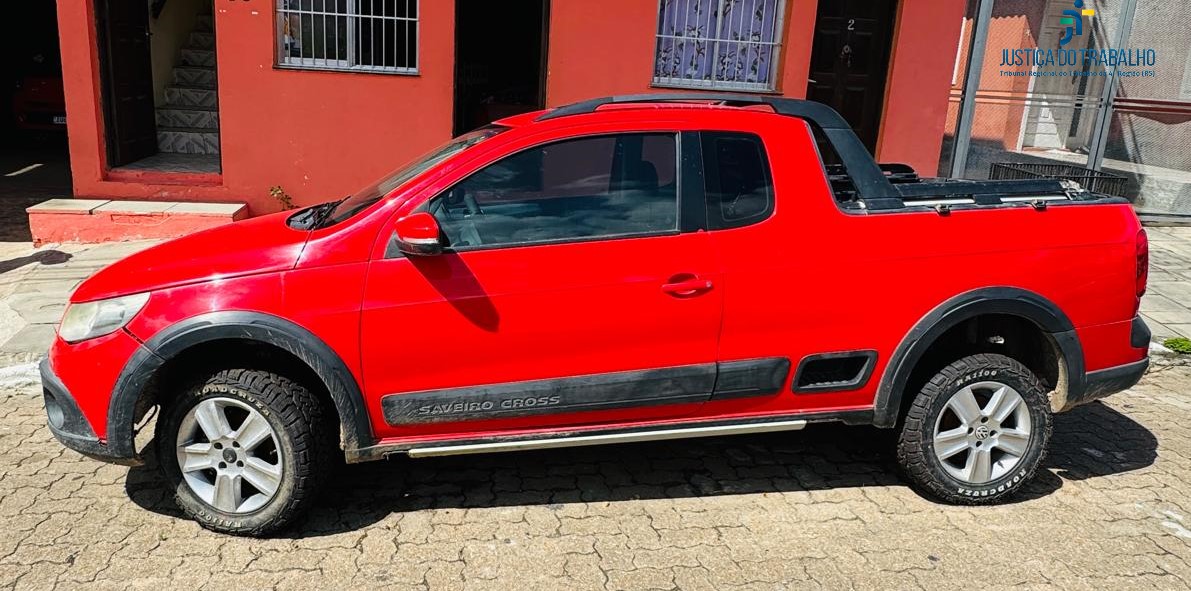 LEILÃO DE UMA VW/SAVEIRO CROSS 1.6 CE,  2012/2013